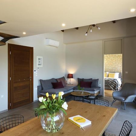 Amfikleia Chalet By Relax In Greece Exteriör bild